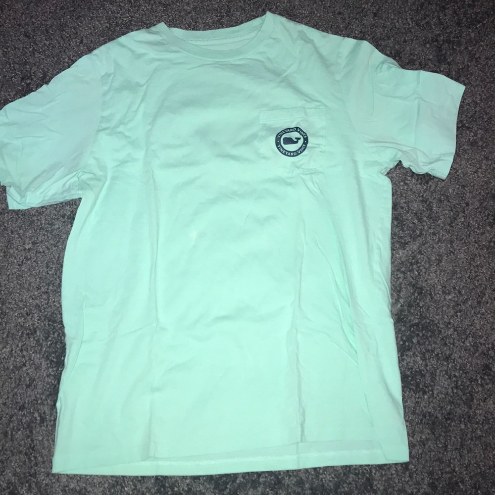 vineyard shirt XL youth fits like an adult s/m